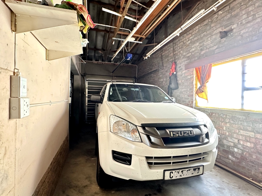 4 Bedroom Property for Sale in Panorama Western Cape